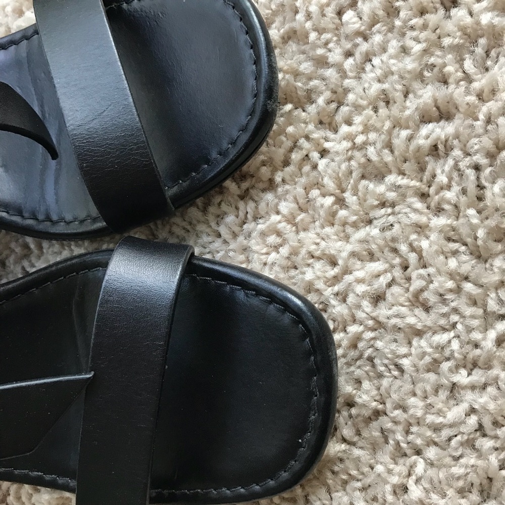 CHLOÉ Kingsley Leather Ankle-Strap Sandals - Picture 8 of 8